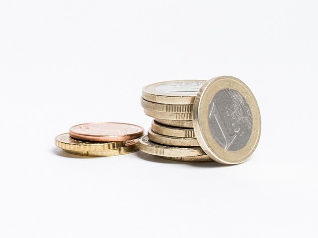 Quelques euros représentant l'augmentation du smic
